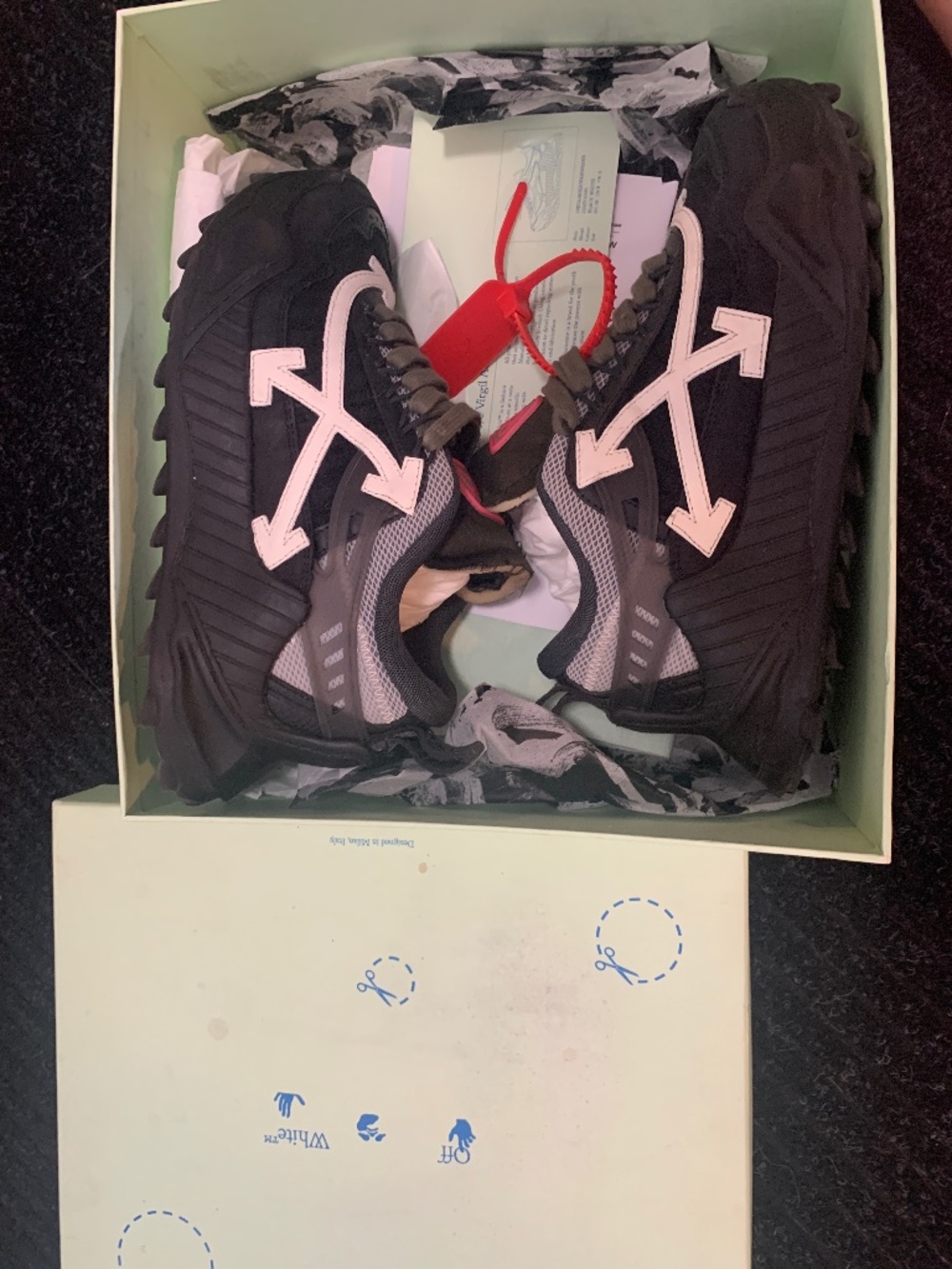 Off-White ODSY-1000 Black White with Rare Factory Army Green Laces FULL SET